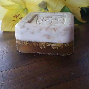 Double Luxury Goat milk soap. Oatmeal and Honey. - Sisters Soap Kitchen